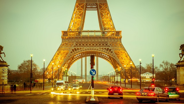 avoir vagy être Eiffel tower
