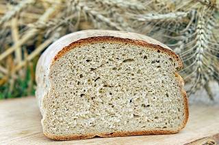 Partizip Perfekt - das im Geschäft gekaufte Brot